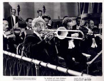 Harpo marx playing trombone 258 x 20 cm